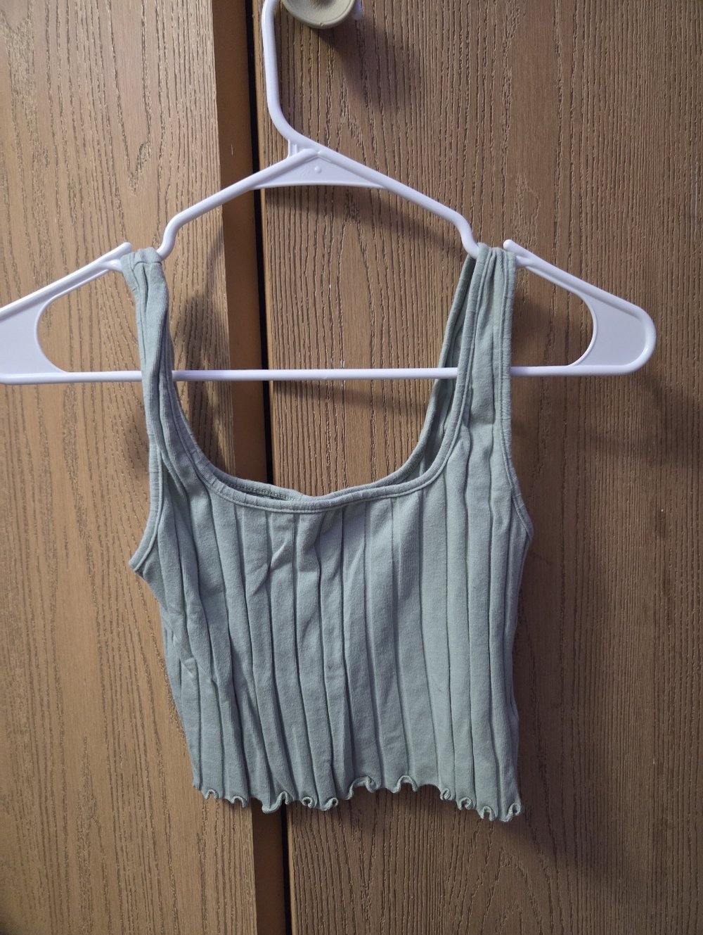 Sleeveless Ribbed Crop Tank Top - Sage Green